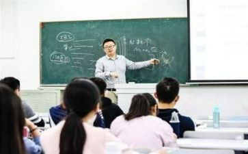 在大学里工作心得体会通用8篇