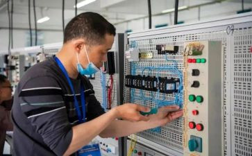 2023电工述职报告8篇