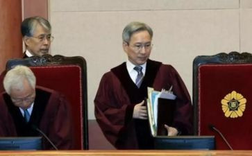 法官年工作总结7篇