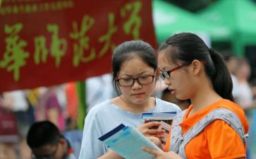 诊所医生聘用合同8篇