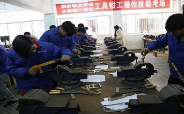 钳工是工作总结8篇
