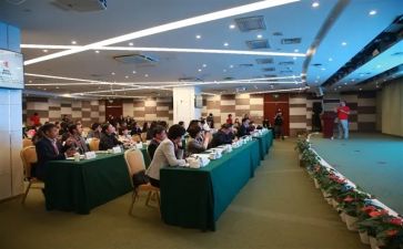 校长作年度工作报告5篇