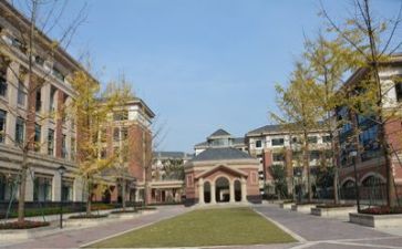 在学校读的演讲稿优秀7篇