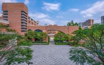 学校长述职报告推荐7篇