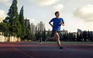 学校体育工作心得体会8篇